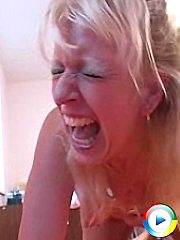 Feed this MILF a hot batch of cum