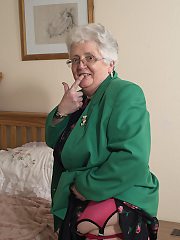 British granny playing with her voluptous body