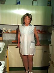 Give this mature slut whipped cream and she gets wild