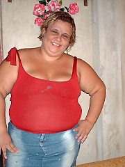 Plump Wives - Exclusive Amateur BBW pics