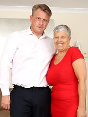 Mature british lady fucking on the couch