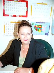 Mature pantyhouse