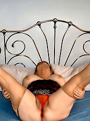  hot chubby mommies pictures